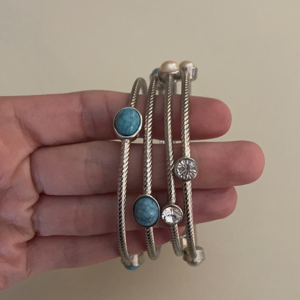 Bracelets stacked - Picture 2 of 2